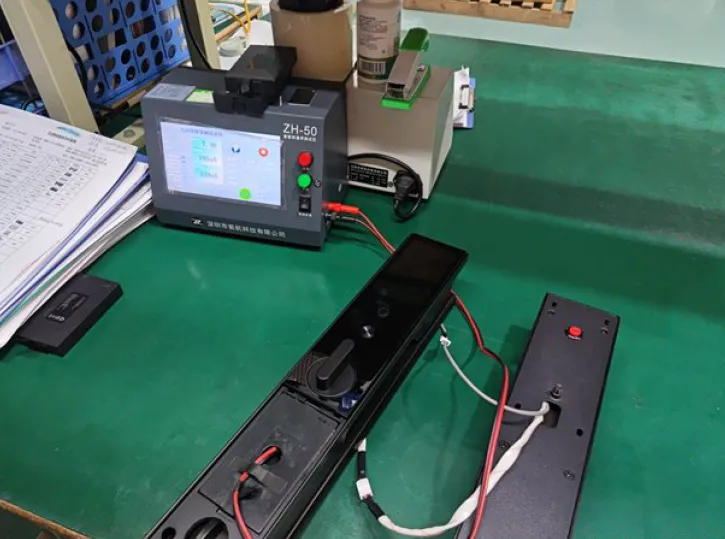 Smart Door Lock Battery Leakage Current Check at Off Mode