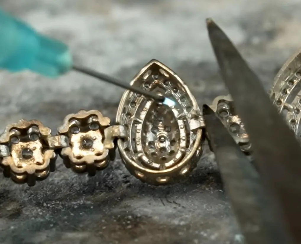 Metal Jewelry Assembly Welding