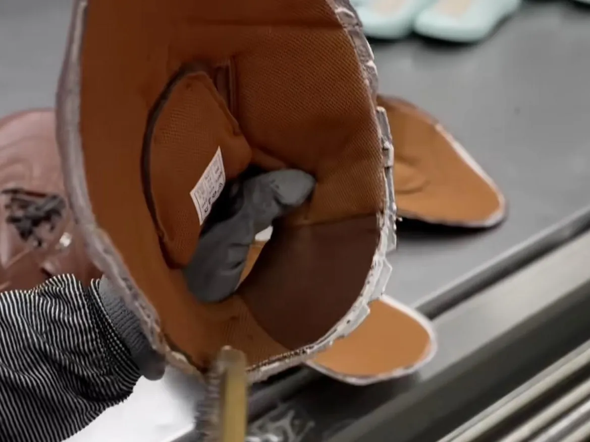 Footwear Upper Cementing