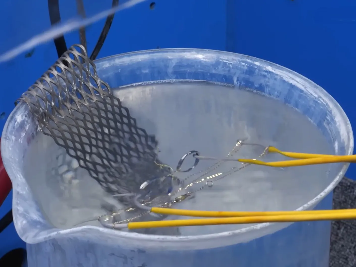 Jewelry Electroplating and Surface Treatment