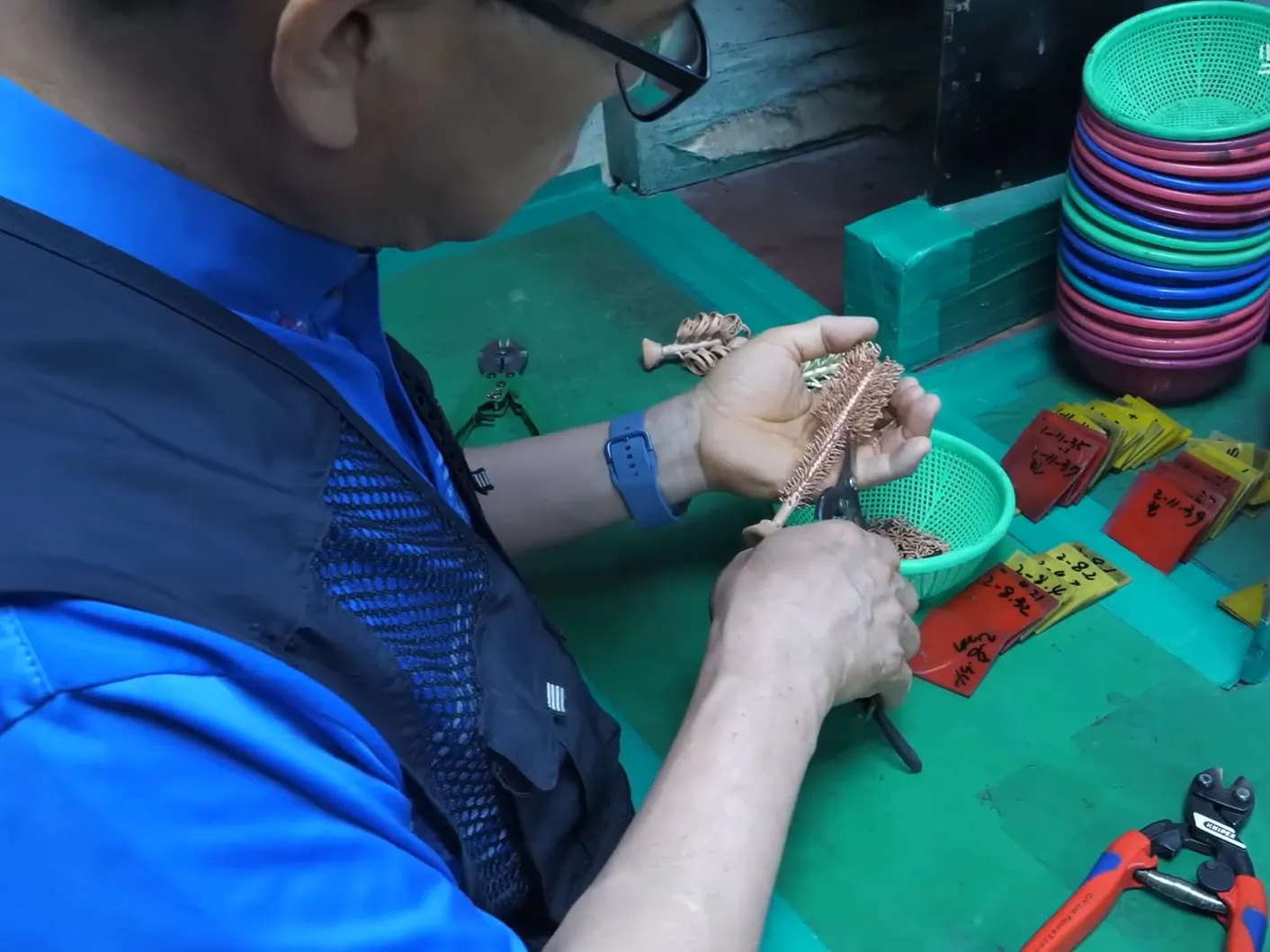 Jewelry Filing and Pre-Polishing