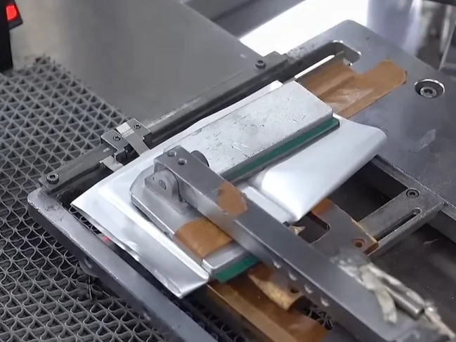 Li-Ion Batteries Cell Enclosure Welding