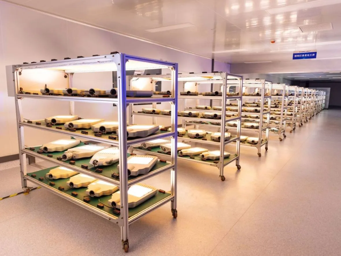 Light Bulbs Photometric Electrical Testing