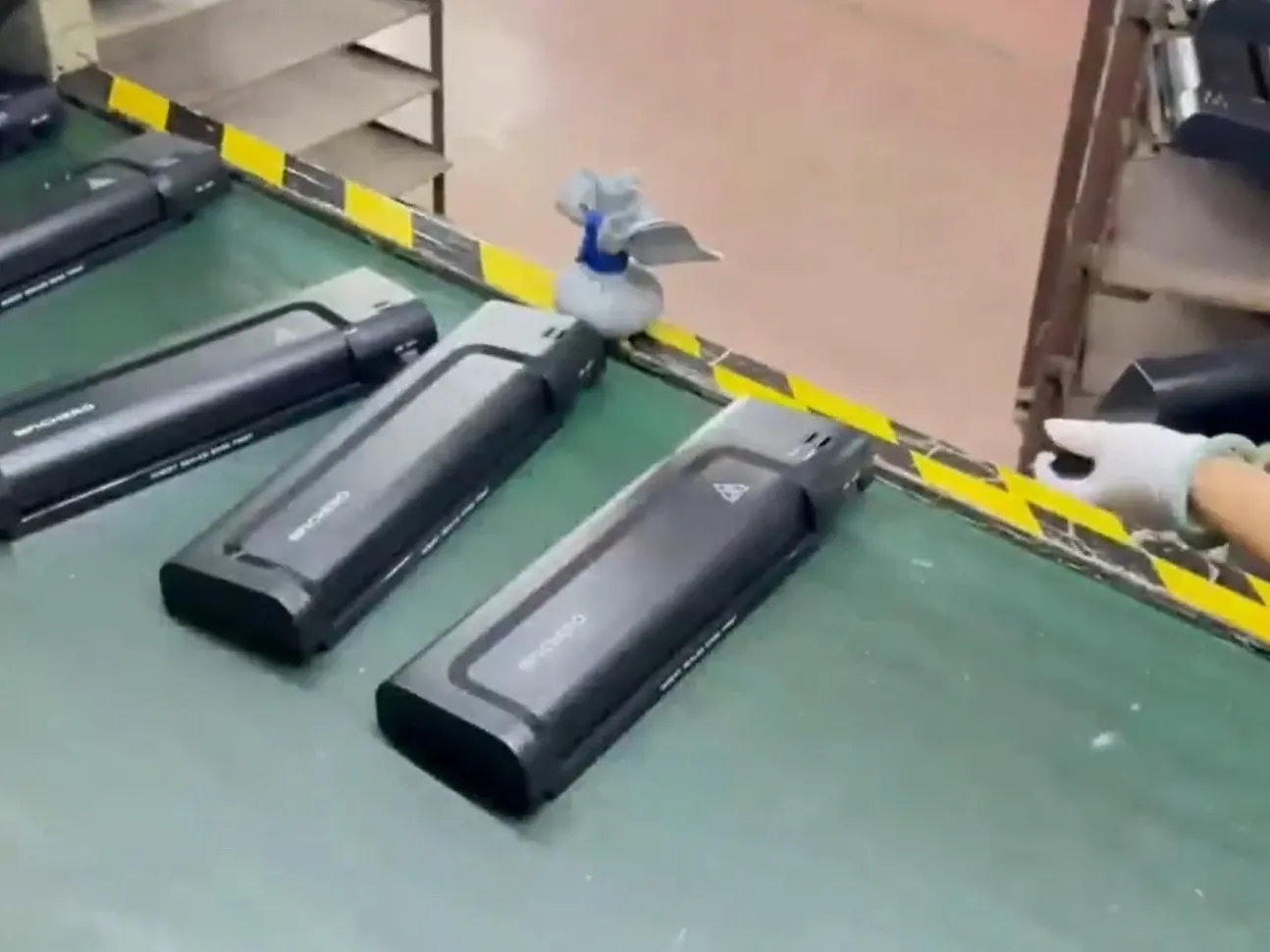 Paper Shredders Cleaning And Packaging