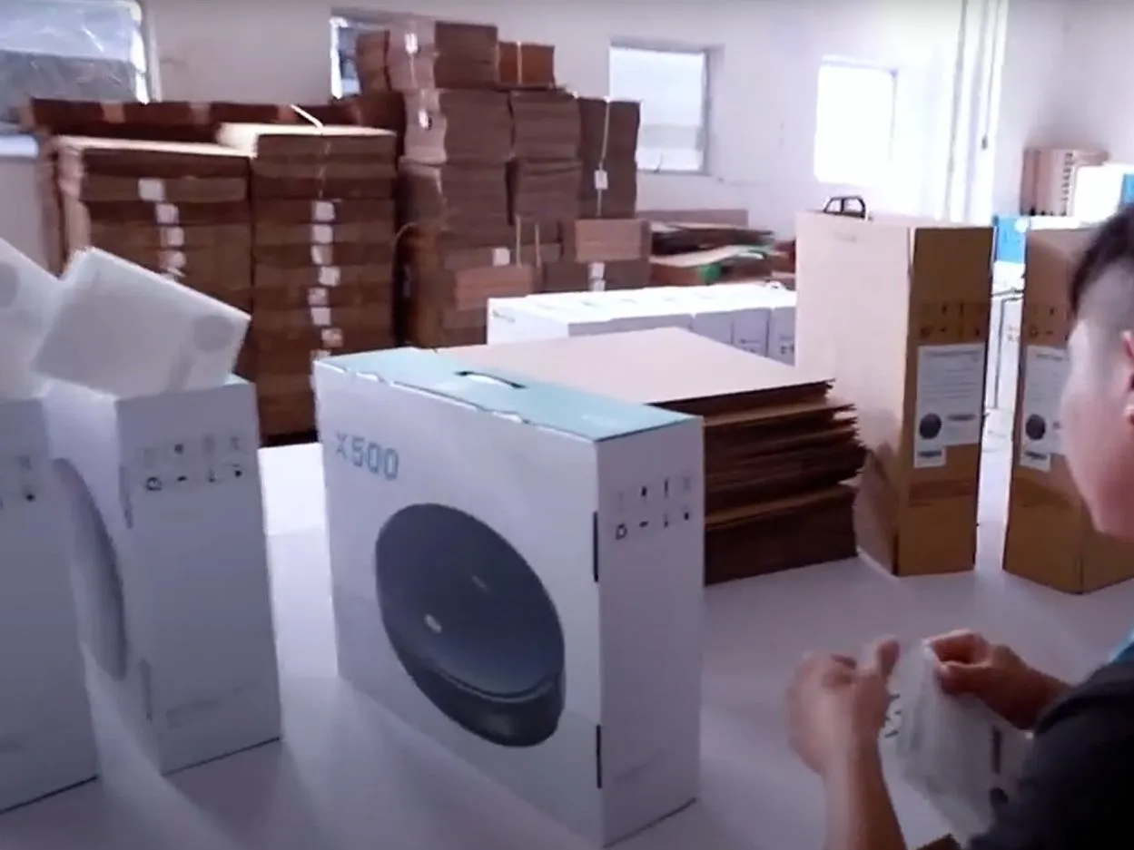 Robot Cleaner Packaging Final Inspection