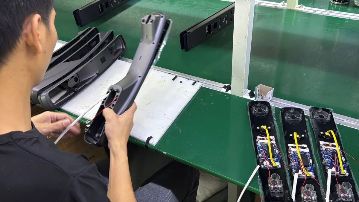 Smart Door Lock Mechanical and Electronic Assembly