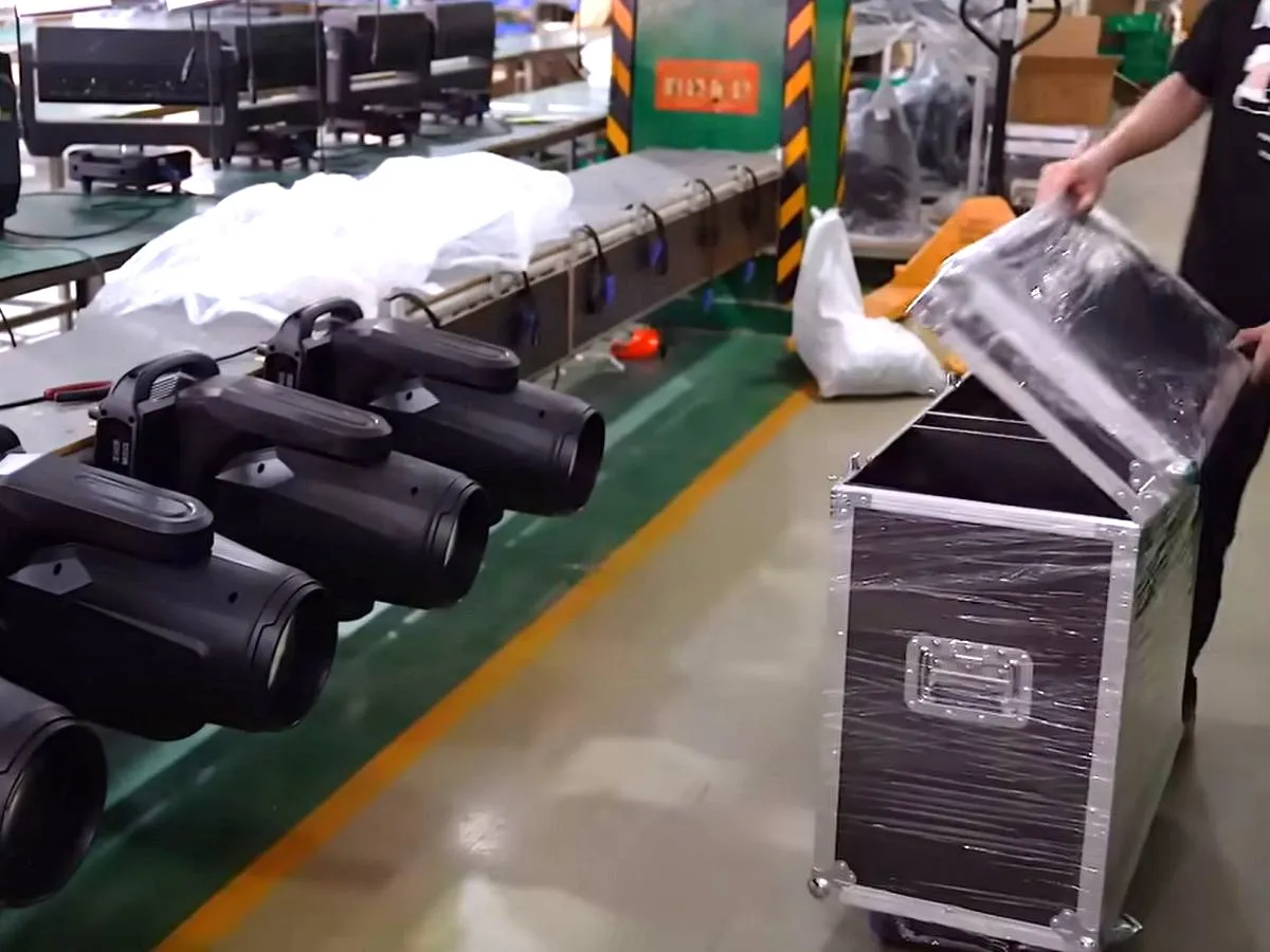 Stage Lights Cleaning Packaging