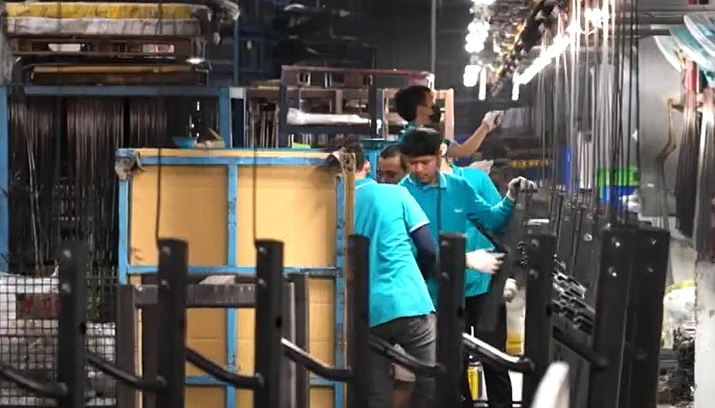 Treadmill Frame Welding and Surface Treatment