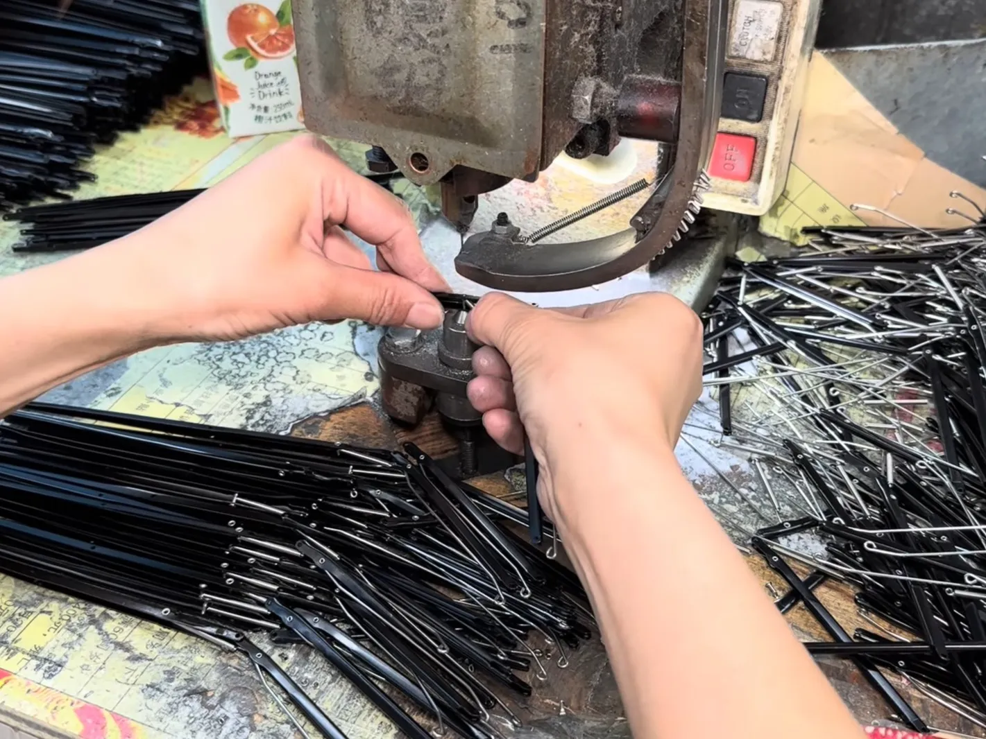 Umbrellas Rib And Frame Assembly